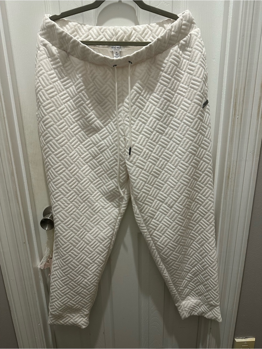 Nine West white Quilted Jogger Pants